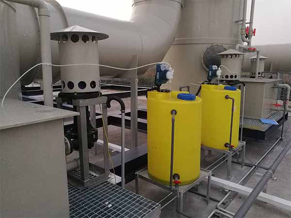 廢水處理現(xiàn)場(chǎng) 廢水處理現(xiàn)場(chǎng)