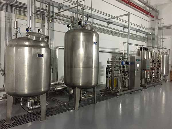 廢水處理現(xiàn)場(chǎng) 廢水處理現(xiàn)場(chǎng)